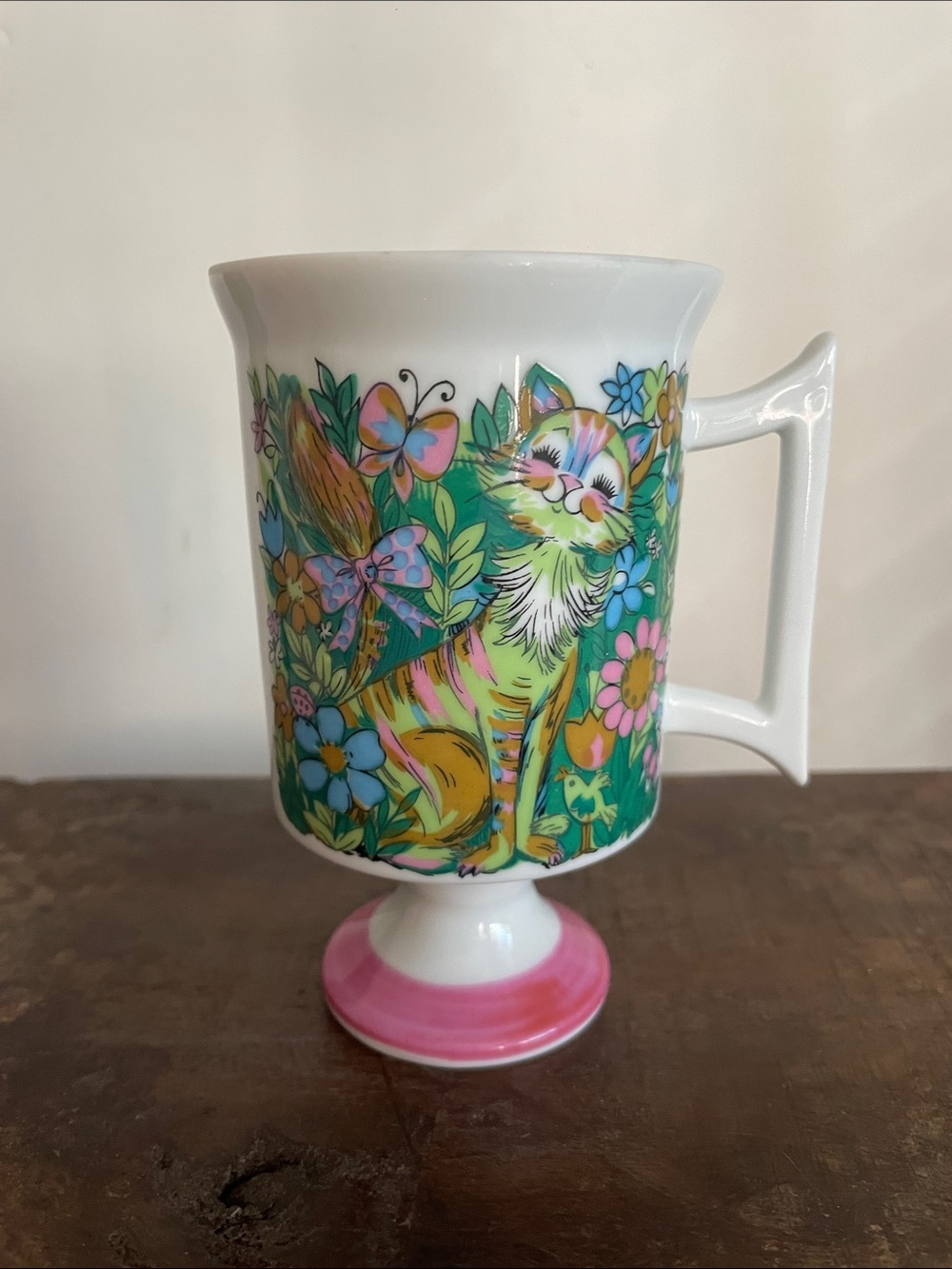 •| vintage cat mug